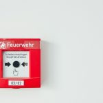 Dinas Damkar Agam Penanganan Gas Bocor di Pinggir Sungai